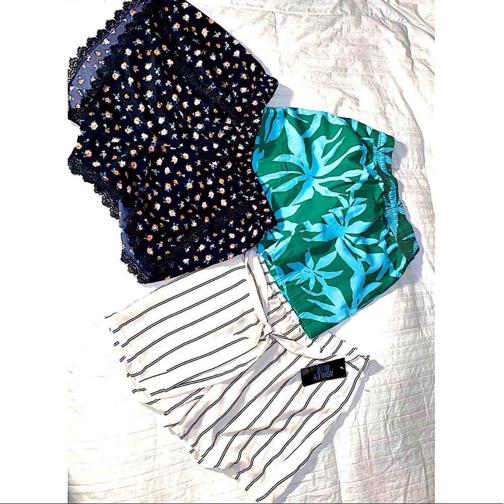 Set of 3 types of shorts.